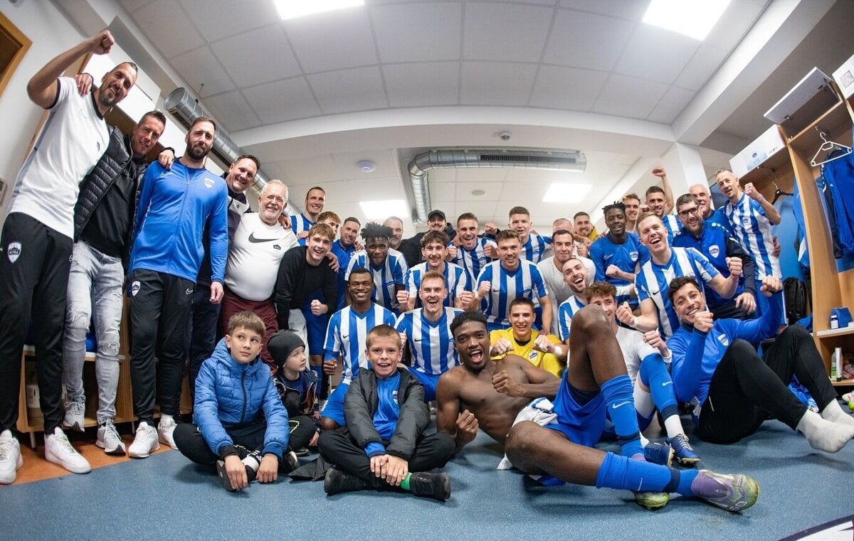 Zapas jesene horuce hlavy zena vladla