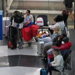 Aerolinie v USA rusia tisice letov pre pocasie