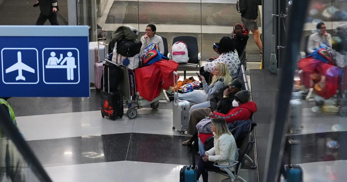 Aerolinie v USA rusia tisice letov pre pocasie