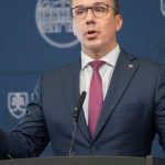 E Tomas Praca namiesto davok umiestnila 860 ludi