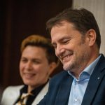 HNUTIE SLOVENSKO Poslanci hlasuju o osudoch ludi