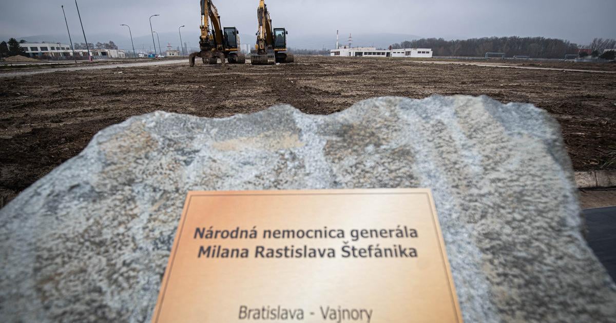 Kalinak so Saskom poklepali zakladny kamen nemocnice