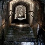 Ludia zostupia do podzemia uvidia slavne historicke miesta