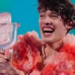 Svajciarsky vitaz Eurovizie vyhlasil vzdat sa trofeje