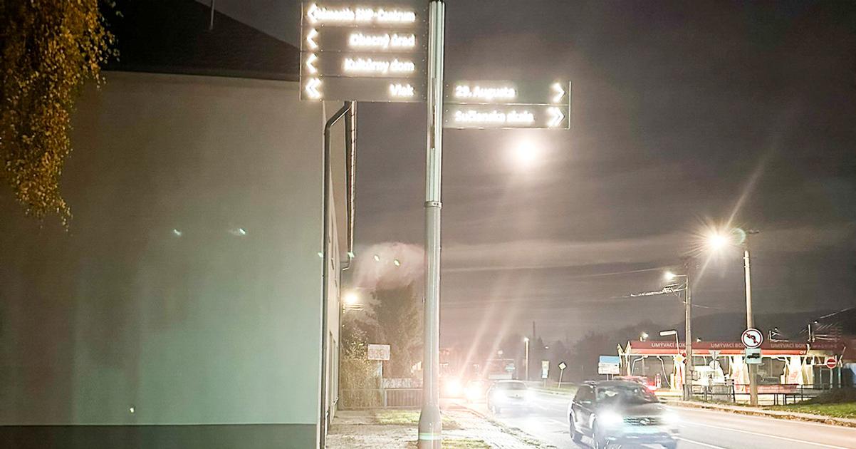 V Sucanoch svieti novinka orientacne stlpy ukazu cestu aj v tme