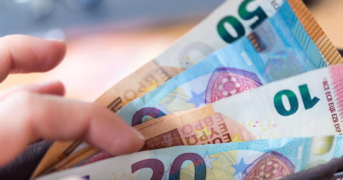 Vyplacanie trinasteho dochodku sa zacalo pre seniorov