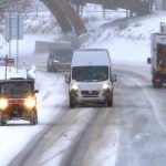 Cesty su vacsinou zjazdne moze byt na nich sneh