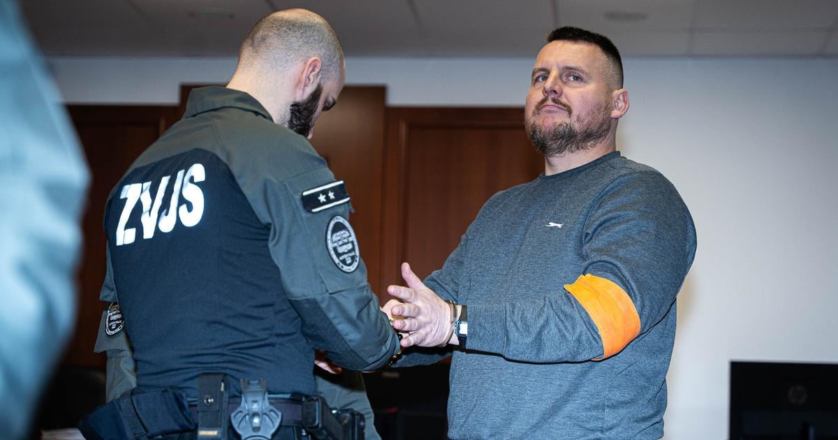 Daniel Bombic Zacal sa proces pozrite si fotografie