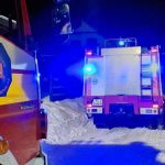 Dielnu za domom pohltili plamene zasahuje 14 hasicov