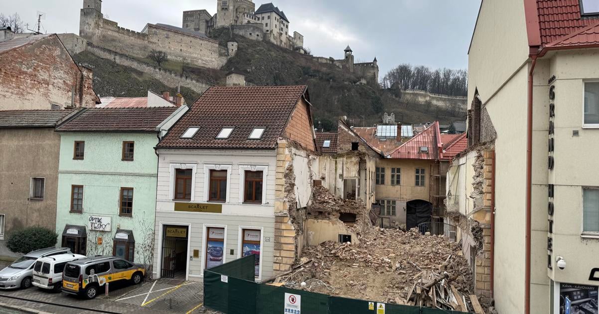 Mestsk poslanci sa postavili Proti zbranu pamiatky Mesto a primtora vyzvaj na opatrenia