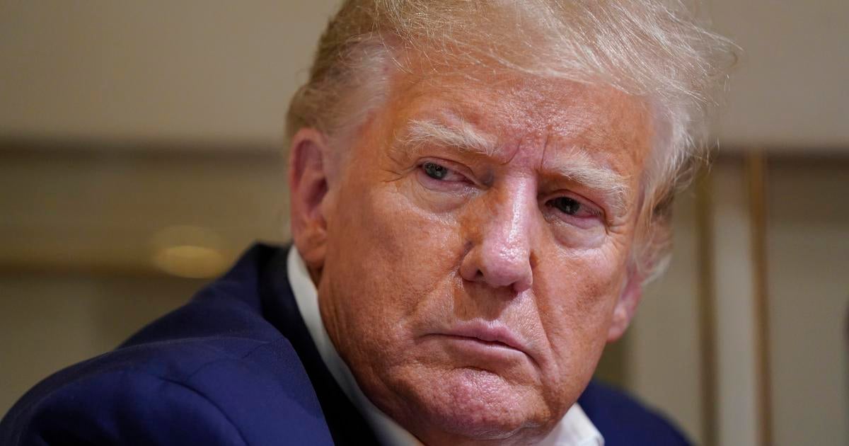 Pre Velku Britaniu je vemi nebezpecne obchodovat s Cinou vyhlasil Trump