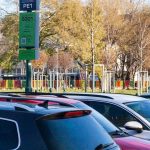 Rezort vnutra sa nebrani diskusii o znizeni vysky pokut za parkovanie v Bratislave