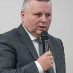 Dusno utoky chaos SsFZ ma noveho sefa rozhodol jeden hlas