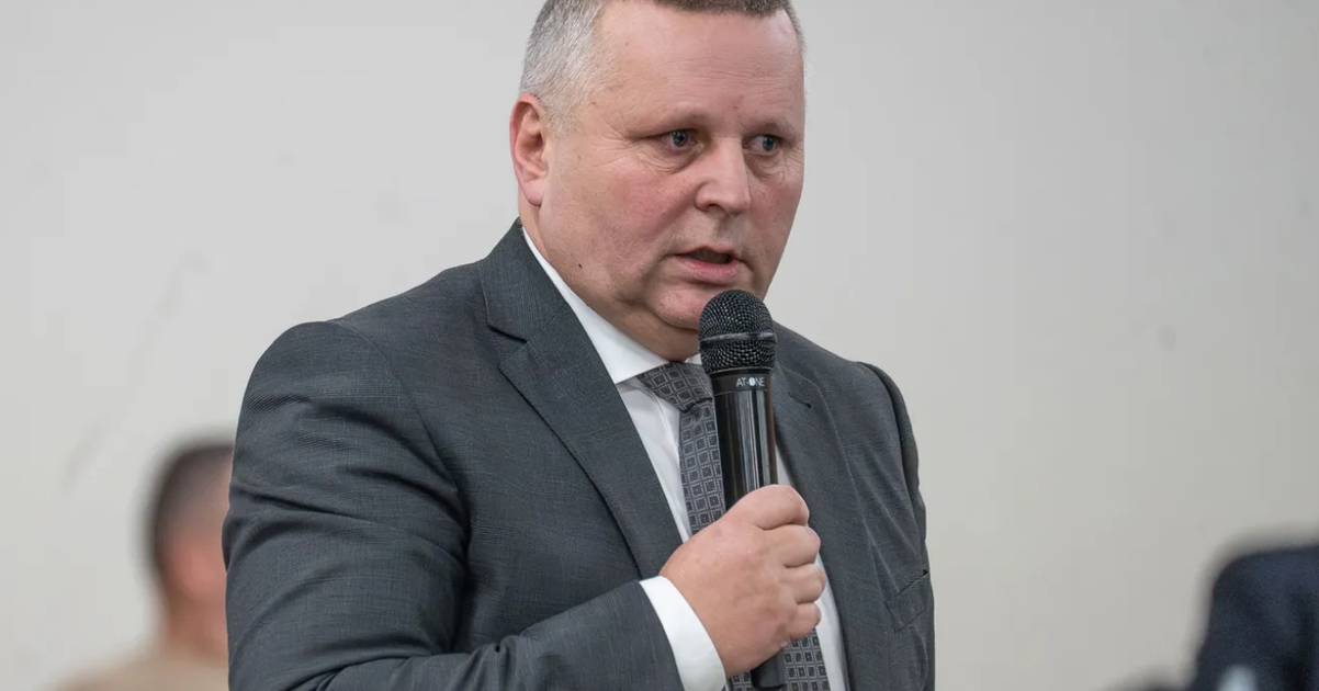 Dusno utoky chaos SsFZ ma noveho sefa rozhodol jeden hlas