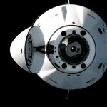 Kozmicka lod Crew Dragon s posadkou styroch astronautov sa pripojila k ISS