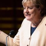 Merkelova sa nechce uchadzat o post spolkovej prezidentky