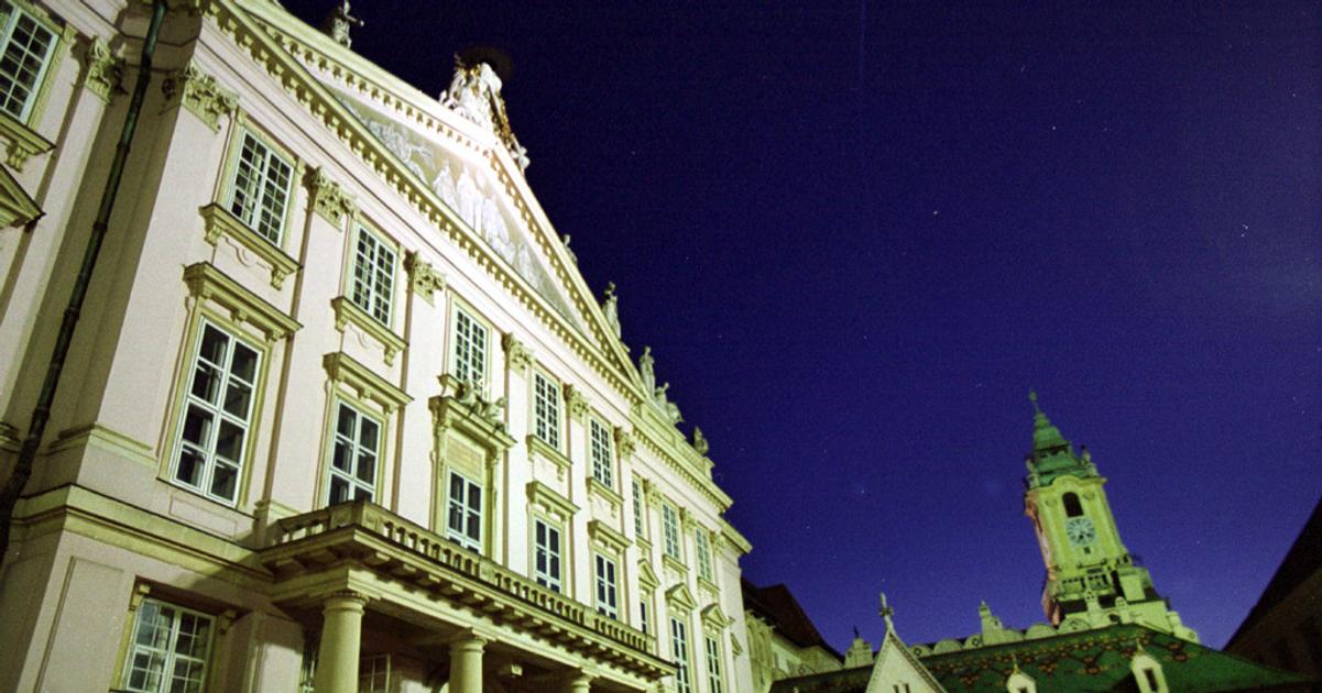 Na Primacialnom palaci ocenili policajtov za zachranu zivotov