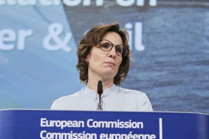 Na Slovensko prisla eurokomisarka pre zivotne prostredie Roswallova