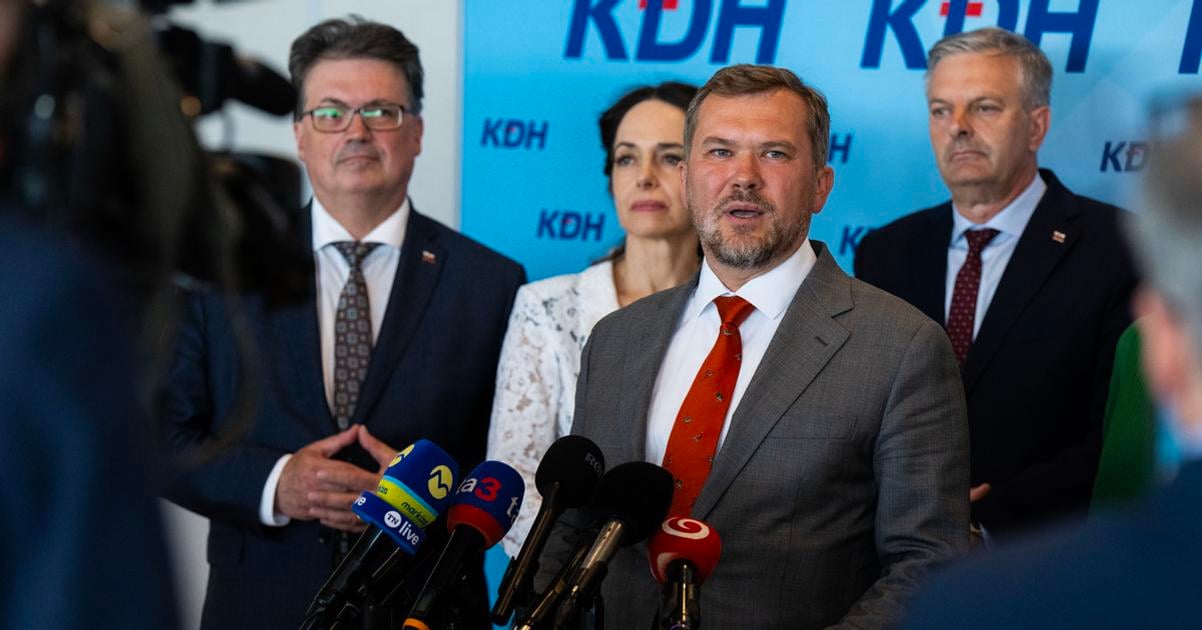 Na snem e KDH nemaju volit predsedu Karas do buducna nevylucuje zaujem viest stranu