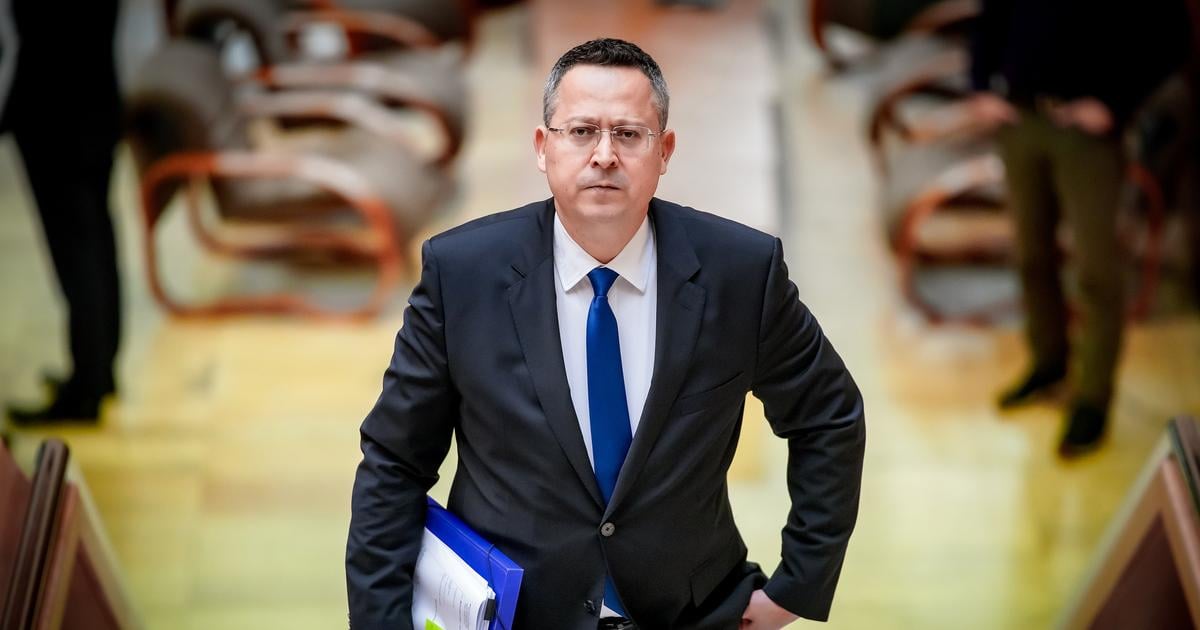 Stat opat vyda dlhopisy pre obcanov Aky je ich vynos a je mozne ich predat predcasne odpovede