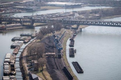 V bratislavskom pristave sa uz neplanuje vystavba LNG terminalu