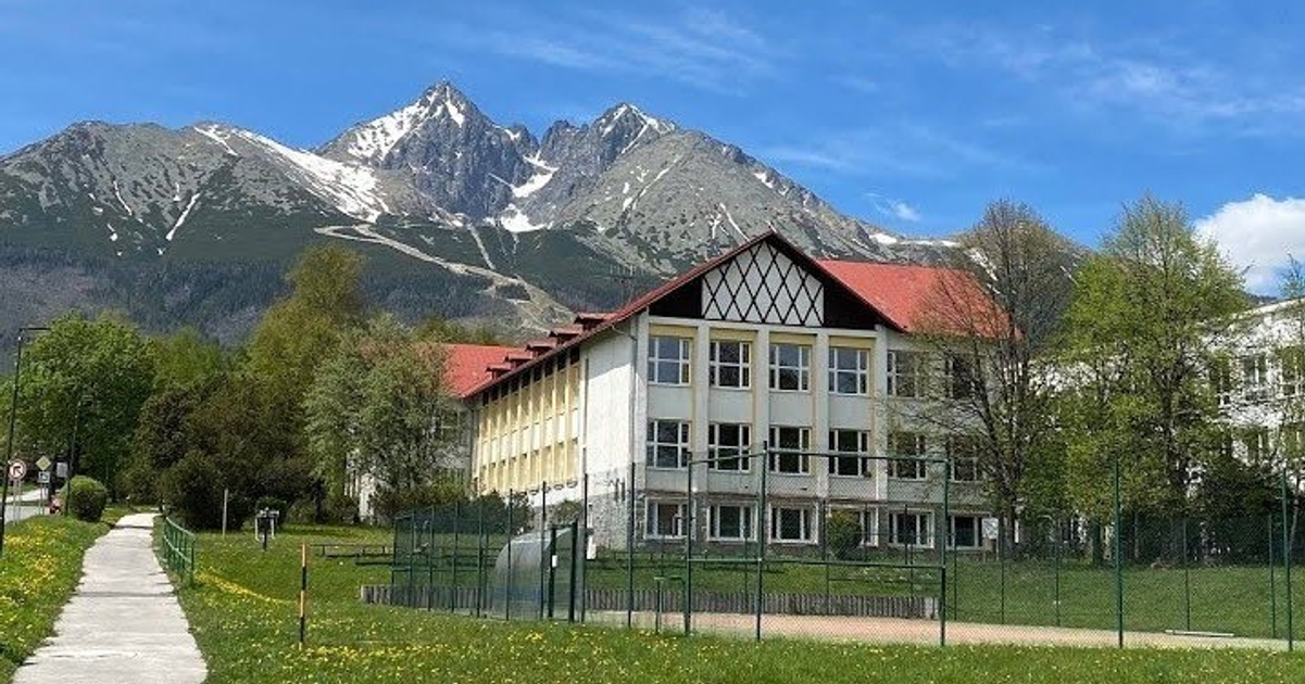 VYSOKE TATRY V pripade odvolania riaditelky ZS v Tatranskej Lomnici boli poskytnute dokumenty na ktore mam zo zakona opravnenie Korzar Spis a Gemer SME