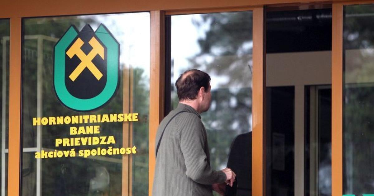 rekvalifikaciu absolvujuposlednibanici apracovnicielektrarni