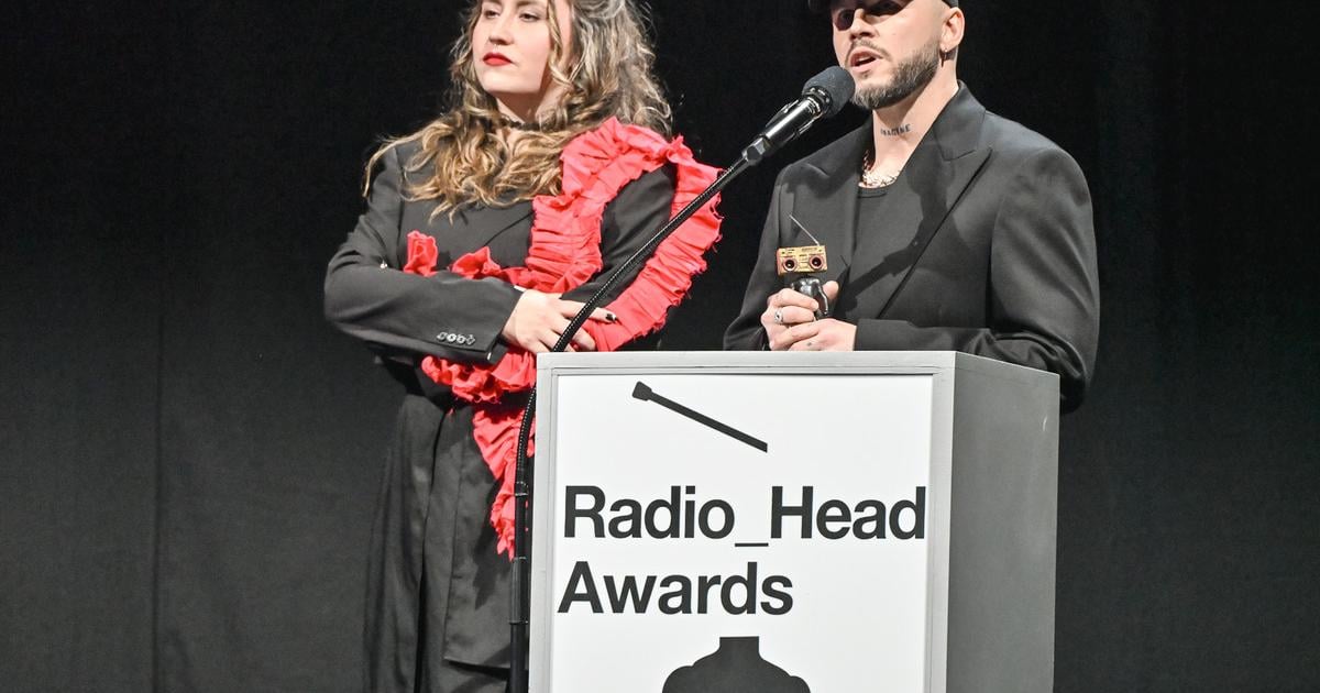 Liska z kapely Fallgrapp Neckal som ze cele odovzdavanie Radiohlav zrusia a odcenzuruju