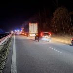 Medzi Novakmi a Prievidzou zrazilo auto chodca vodici hlasili dopravne zapchy a oneskorenia