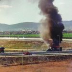 Na dialnicu D4 smerom do Rakuska hori nakladne auto premavka je obmedzena