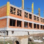 Na dokonczenie skoly za pat milionov z eurofondov maju mesiac Nemaju ani strechu