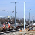 Na modernizovanej trati otvori prvy novy kolajovy prejazd Zacne sa rysovat aj budovany terminal