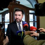 Nazov Vlada prerokuje nariadenie o priamych platbach a spravu o clenstve Slovenska v EU