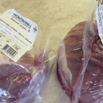 Z obchodu prisiel s pachnucim masom Odbornici potvrdili ze to bolo rizikom pre zdravie