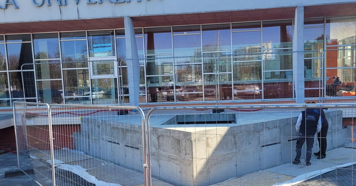 Znamakulturalnapamiatkazmenilasvojvzhladpribudliveleketrojuholnikyktoremajuzabranitprehrievaniuvody