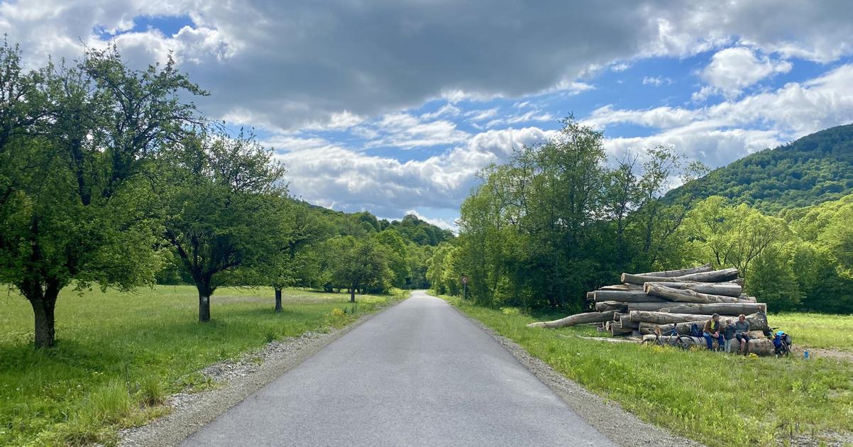 Zonovanie Polonin ak o ustupok ciernym stavbam Ochrancovia varuju pred ohrozenim nadrze Starina