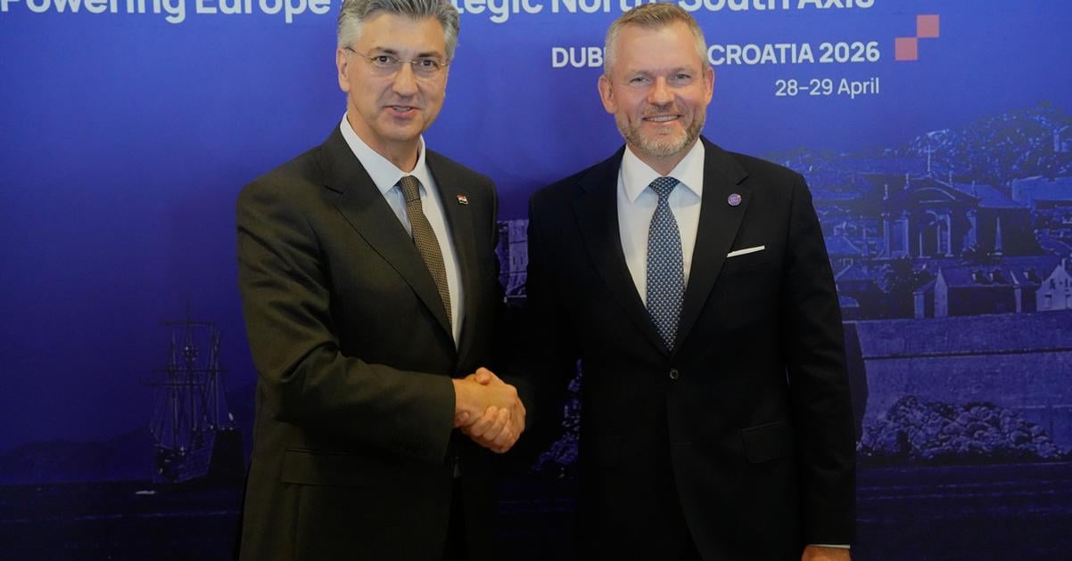 Investicie do prepojenia regionu Trojmoria nie su podla prezidenta luxus ale nevyhnutnost