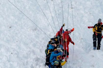 Lavinove nebezpecenstvo v Tatrach sa znizilo o jeden stupe