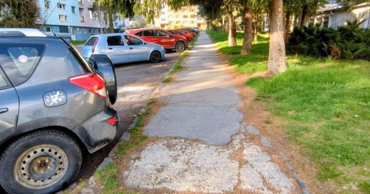 Mesto zacina s obnovou ulic na dvoch sidliskach pribudnu parkovacie miesta aj zelen