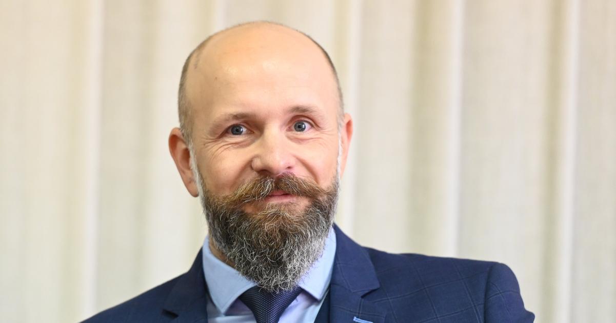 O com sa len suskalo je uz oficialne take to rozhodnutia sa nerobia lahko tvrdi politolog