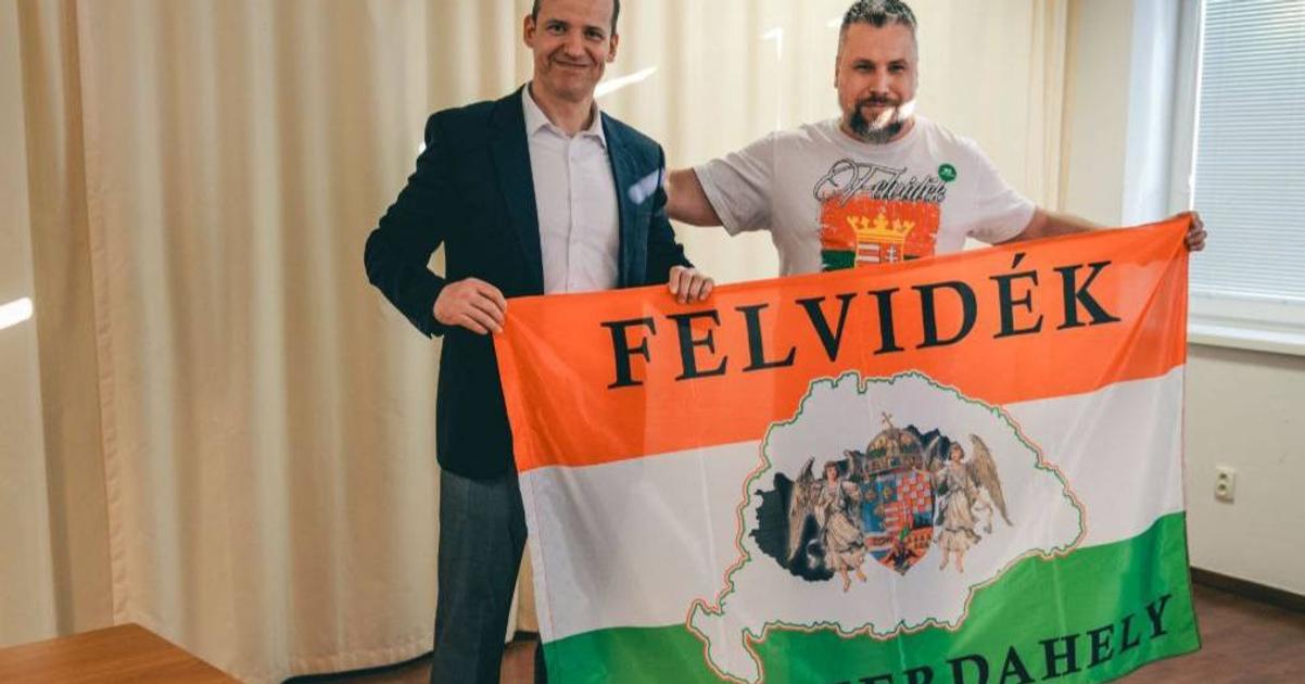 Orbana moze zachranit radikal ktory v Dunajskej Strede hovoril o nedelitelnom narode