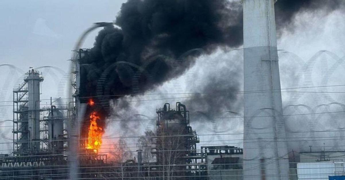 Ukrajina Rusko Online Ukrajinske drony opat napadli ruske ropne zariadenia vo vnutroziemi aj v pristave Primorsk