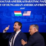 Vance chvalil Orbana a kritizoval Brusel Americky velvyslanec pri EU nevidi zasahovanie do volieb