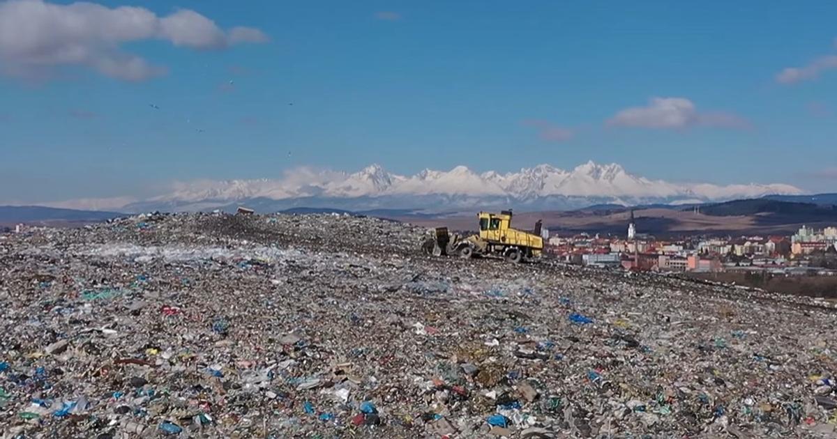 unikatne riesenie roky vozili na skaldku tony odpadu teraz tam na luke budu kvitnut kvety