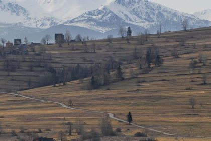 Na polskjej strane Tatier zvysili varovanie pred lavinami