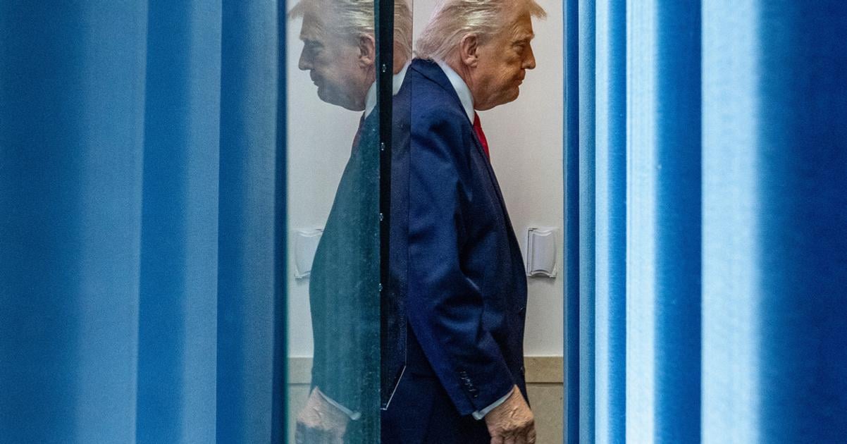 Trump na burze zaraba aj vdaka svojim statusom Pred zakonom ho chrani vynimka