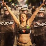 V Belehrade protestovalo desatisice ludi za predcasne volby