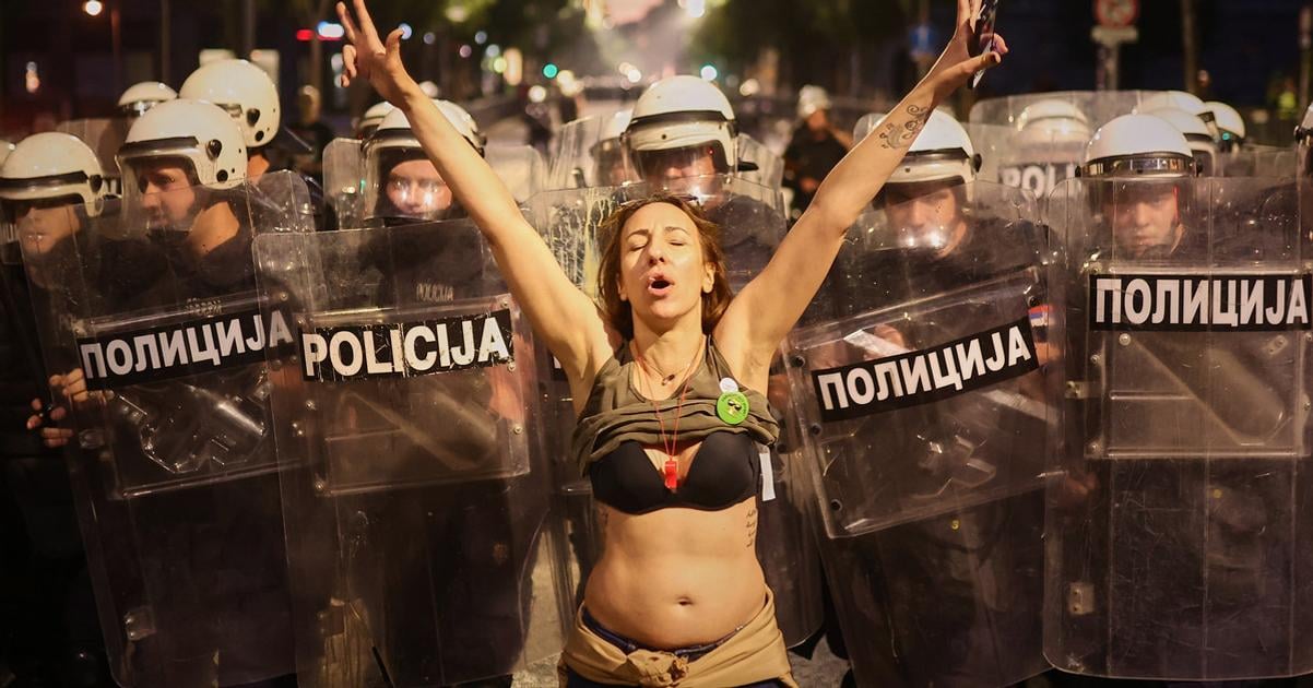V Belehrade protestovalo desatisice ludi za predcasne volby