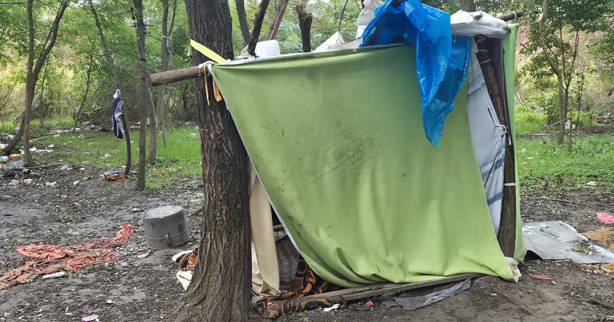 V lukrativnej casti mesta vznikaju provizorne obydlia Starosta hovori o vzniku novych rodinnych foriem