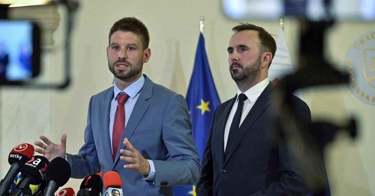 Vlada nevie setrit na sebe preto shikanuje malych podnikatelov tvrdi opozicia